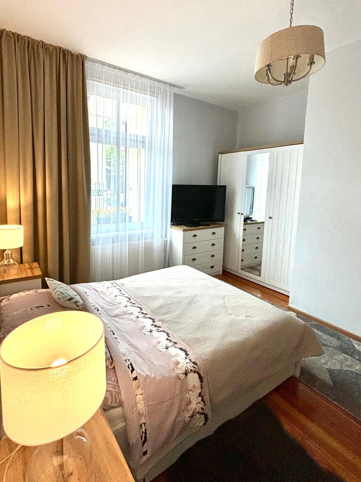 Pod Cisami Apartments เมียนซิดดรอแย ภายนอก รูปภาพ